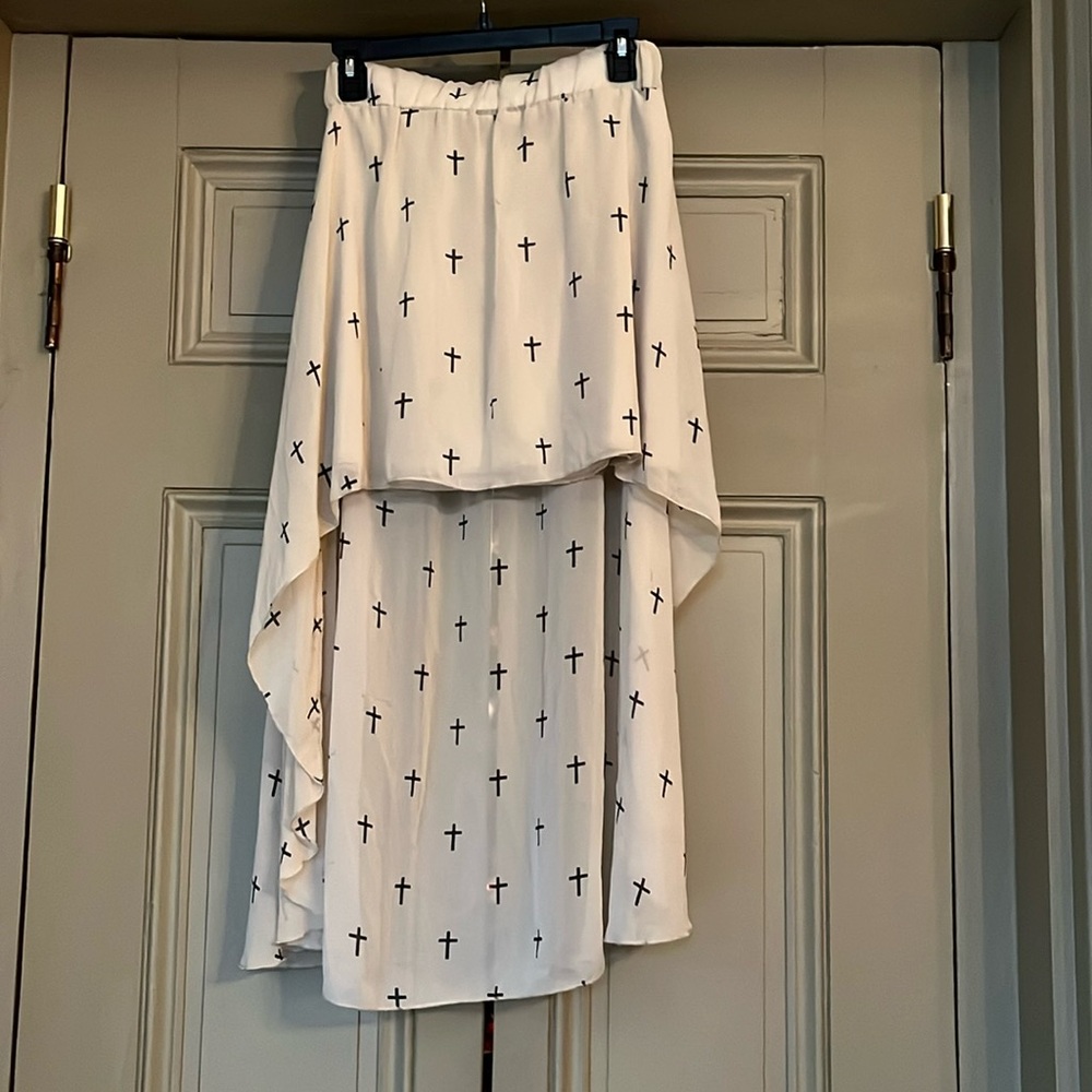High-low girls off withe with black cross skirt XXL 14-16